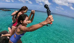 Blue Cave and Hvar Speedboat Tour from Split